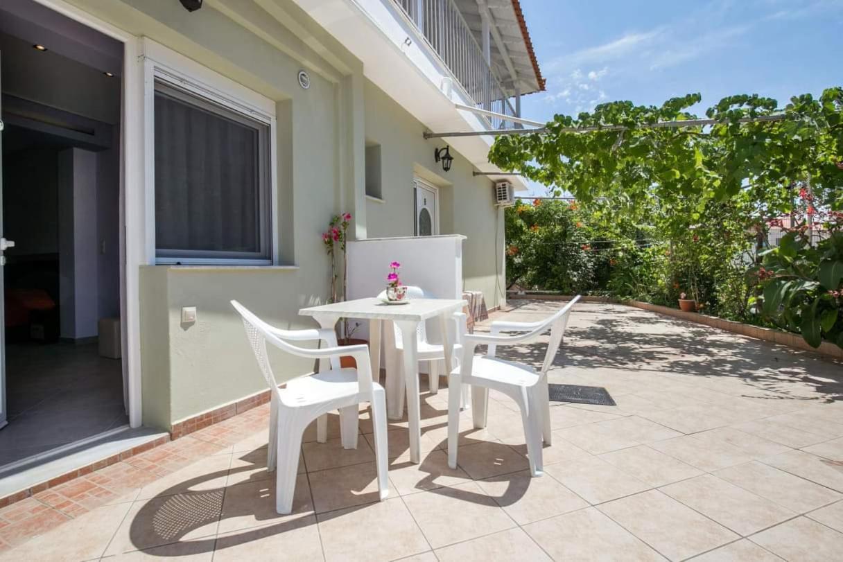 Villa Dimitris Potos Exteriör bild
