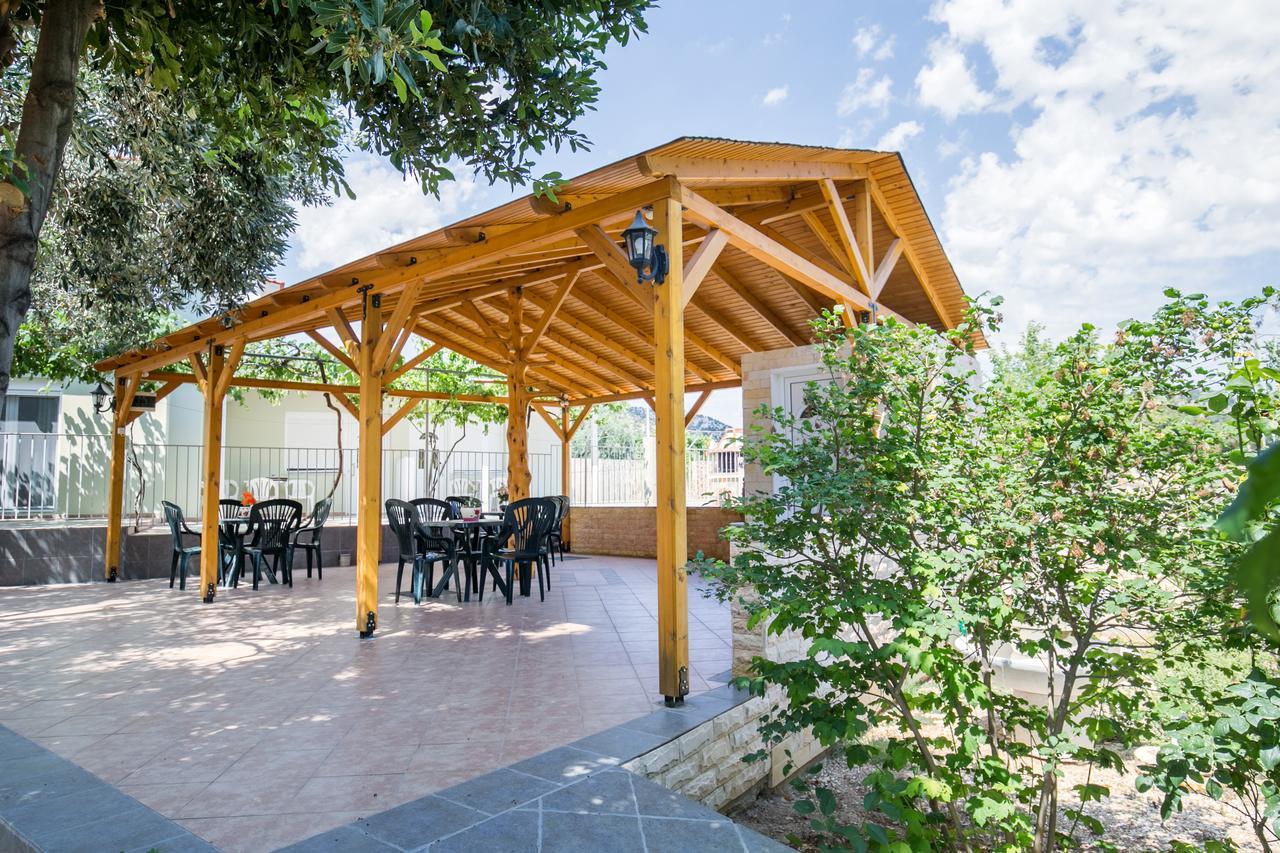 Villa Dimitris Potos Exteriör bild