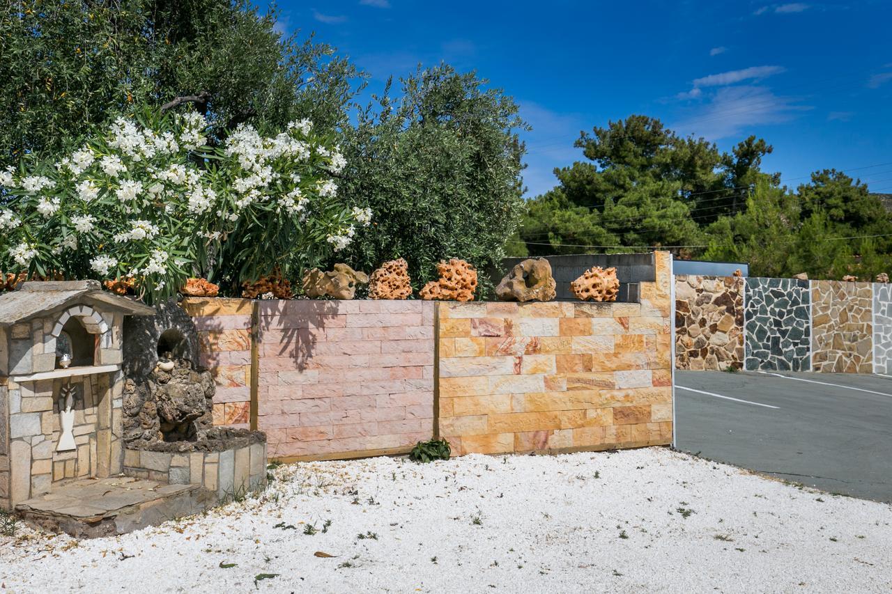 Villa Dimitris Potos Exteriör bild