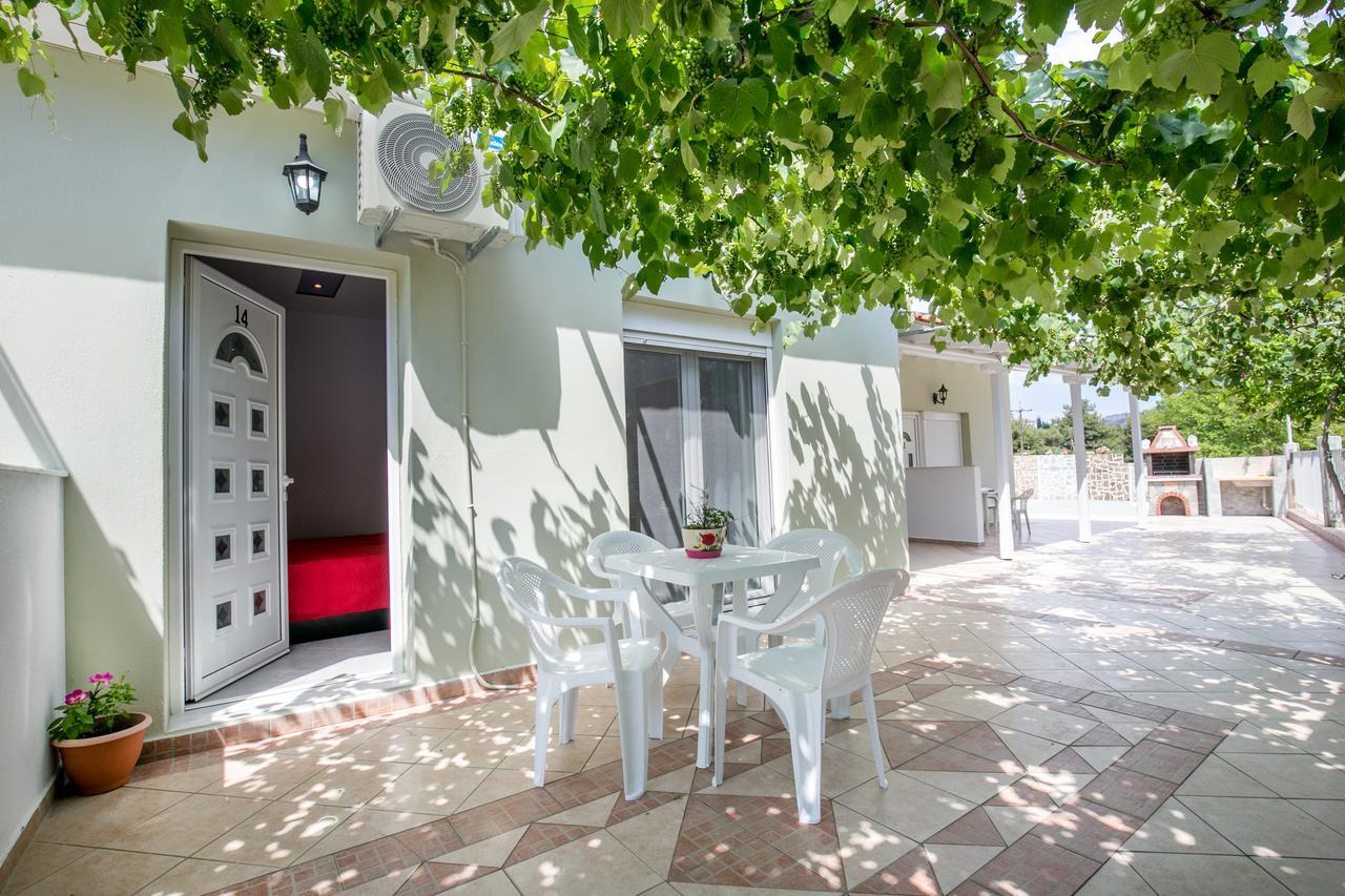 Villa Dimitris Potos Exteriör bild